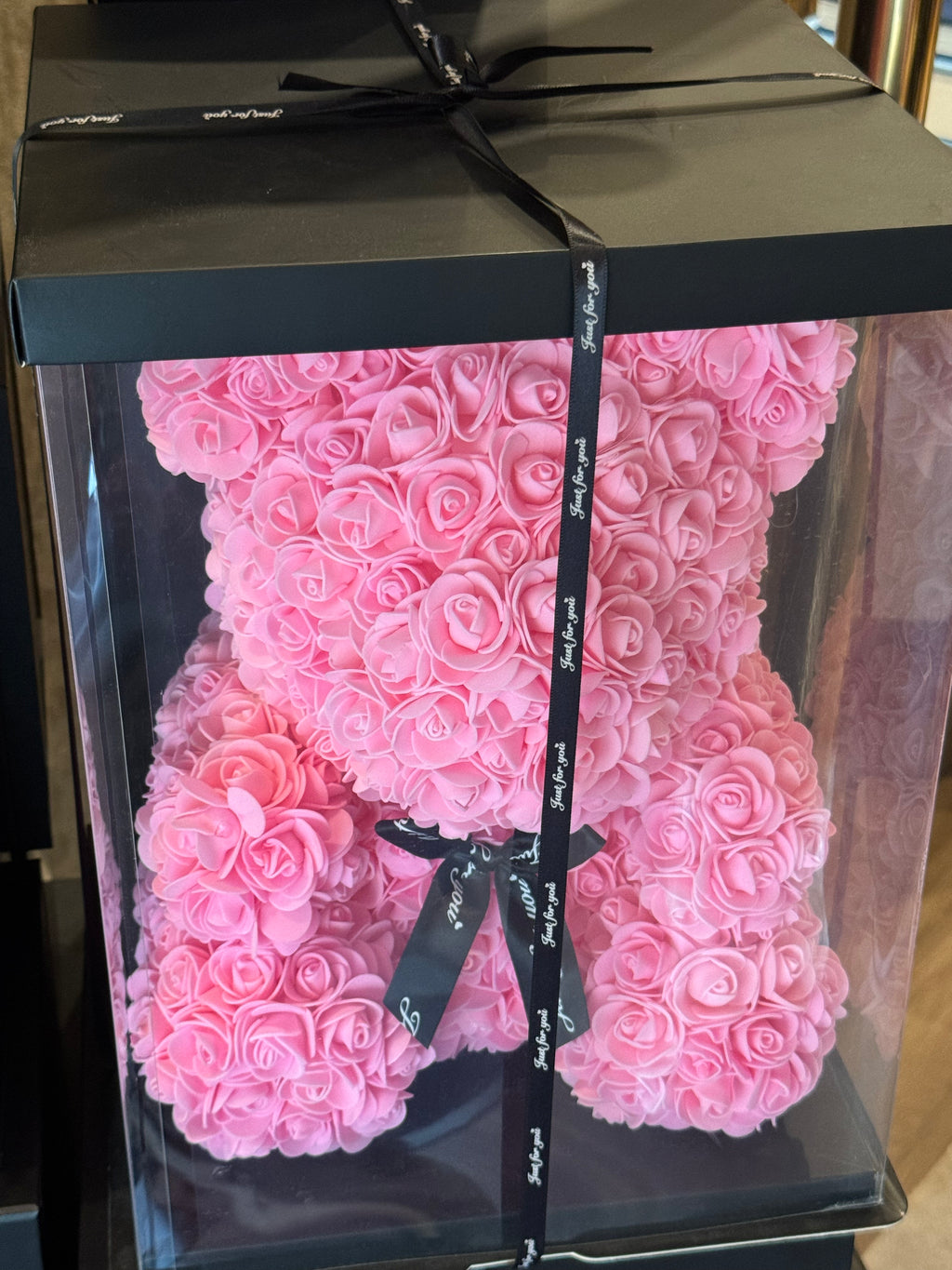 Urso Decorativo de Rosas Cor-de-Rosa na Caixa
