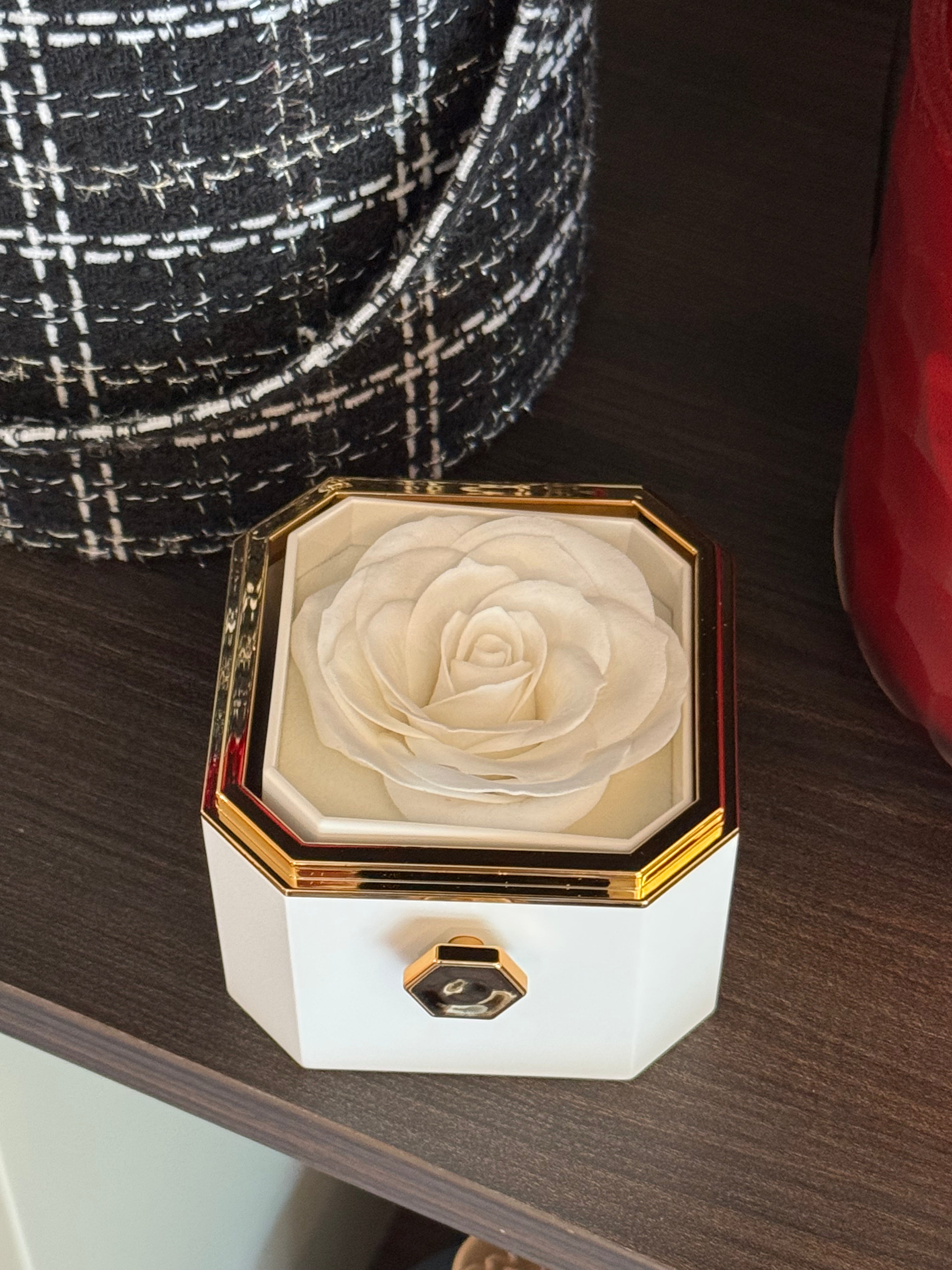 Caixa Rosa Eterna