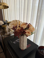 Arranjo Outono Dourado com Rosas